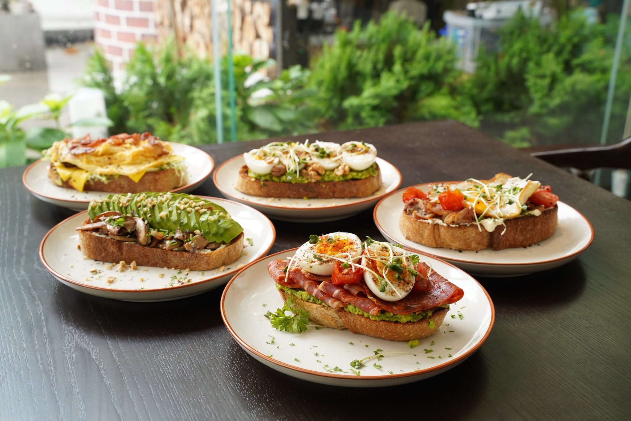 Pizza nướng củi chuẩn Ý