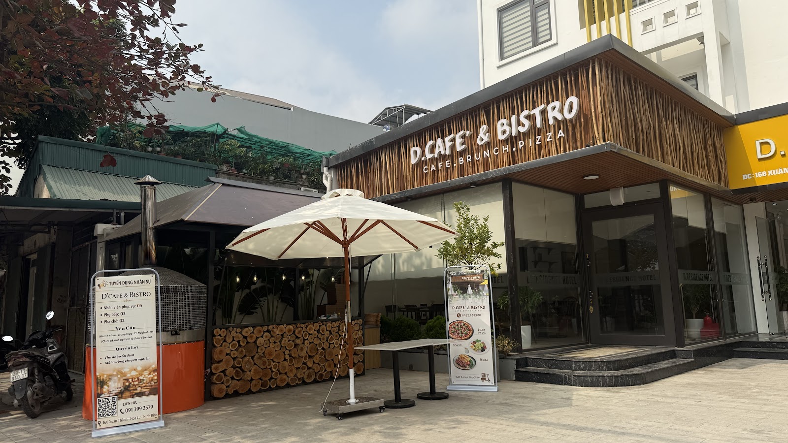 Không gian nhà hàng D.Cafe & Bistro